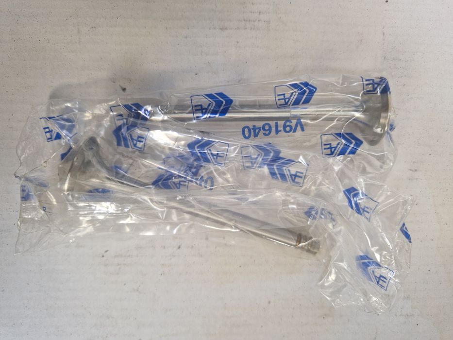 Varias peças para automóveis novas