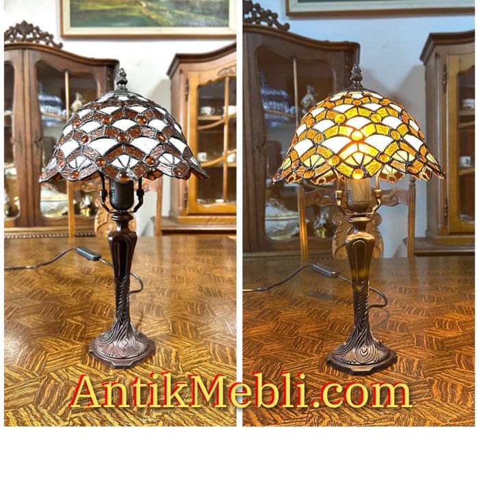 Настільна лампа в стилі Тіффані світильник вітраж 7585