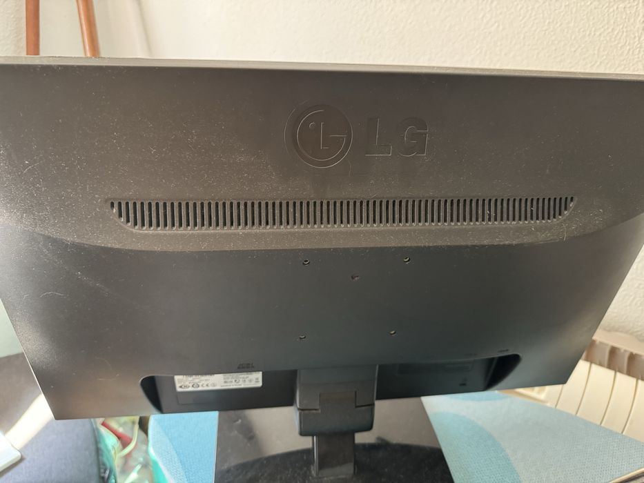 Monitor LG 3D D2342PY 23polegadas