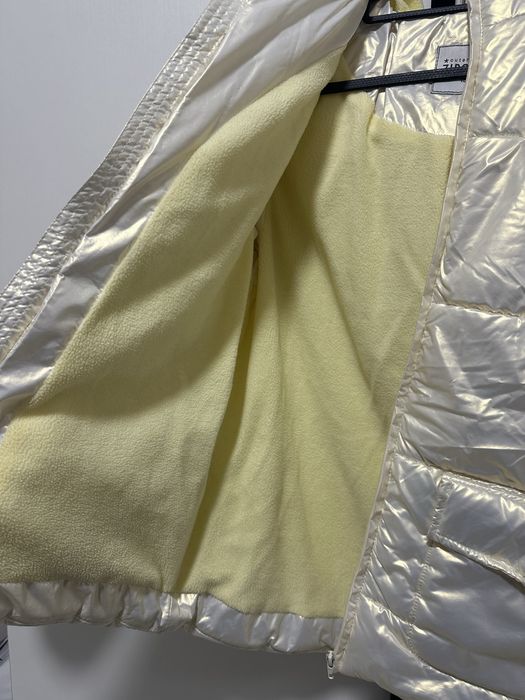 Куртка жемчужного цвета