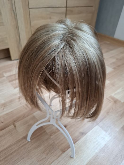 Peruka naturalny kolor pasemka