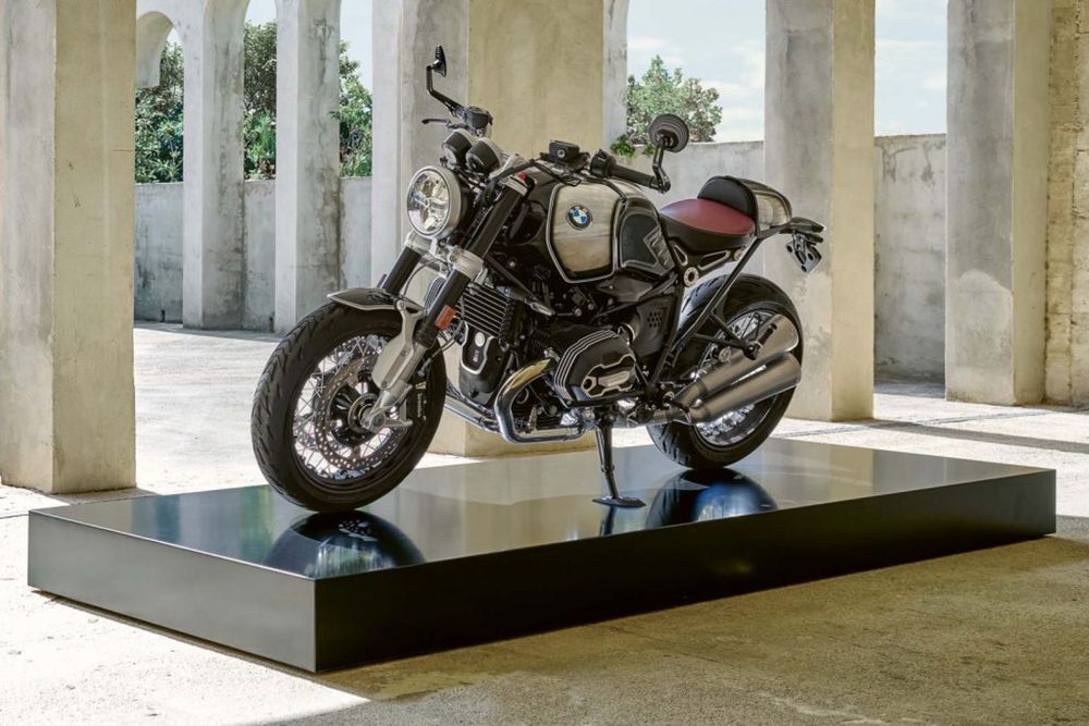 Bmw nine t 100 anos
