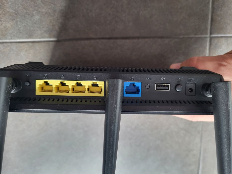 ASUS RT-AC1900U Router64729932911873122