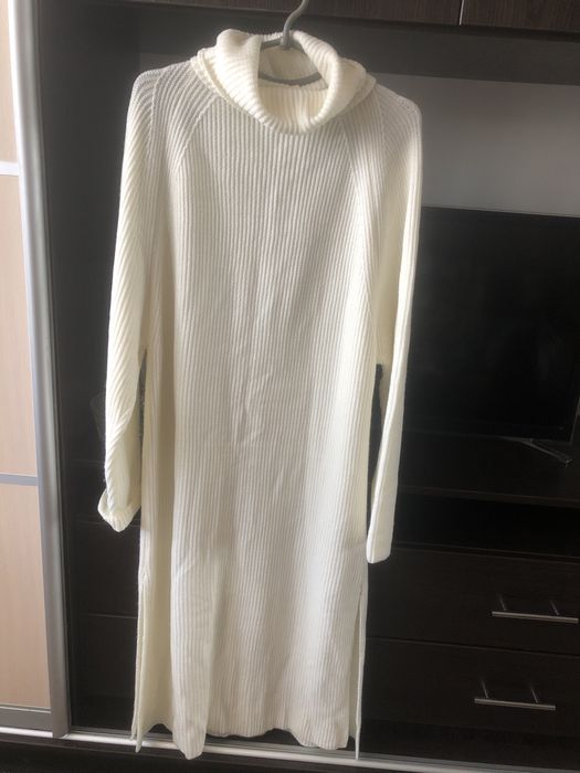 Плать белое  женское