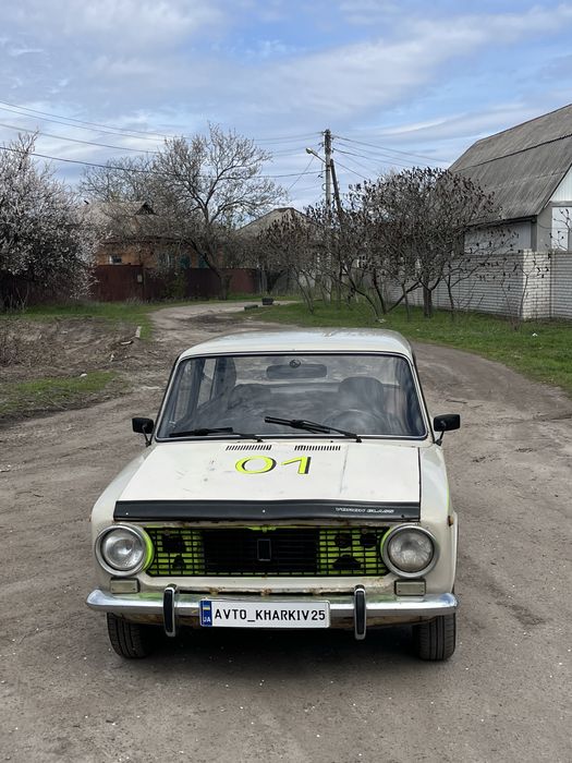 Ваз 2101 бензин (ретро)