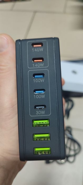 Зарядний пристрій HSSNS Multiple USB C: 570 Вт, 8 портів