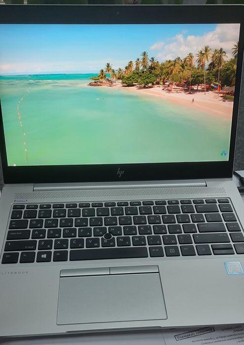 HP Elitebook 840 G6 14" IPS i5-8365U 
AMD Radeon RX 550X 2GB
 16Gb DDR
