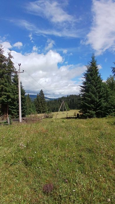 Ділянка під ГОТЕЛЬ в Карпатах (8 км від Буковелю) поблизу асфальтованої дороги