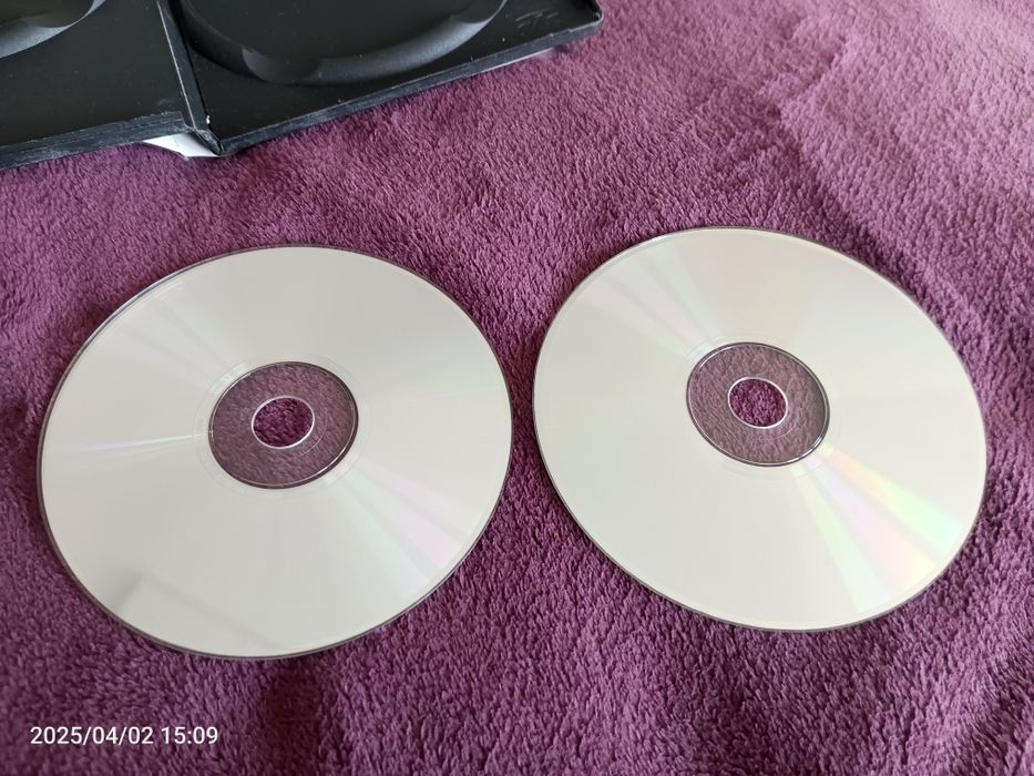 Świt żywych trupów - Film na dwóch płytach VCD - polski lektor