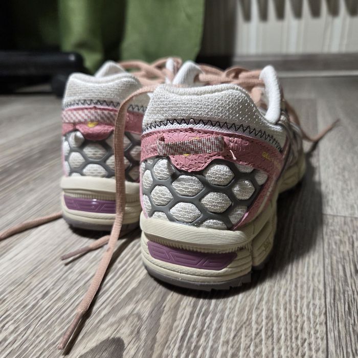 Asics Gel-Kahana 8 Beige Pink