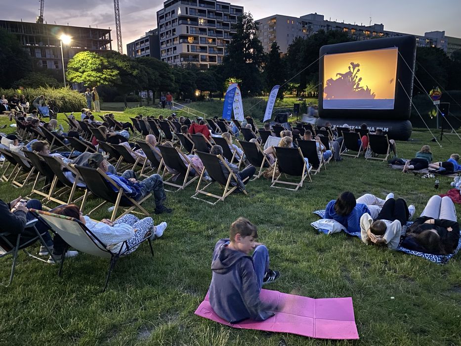 Kino plenerowe / wynajem leżaków