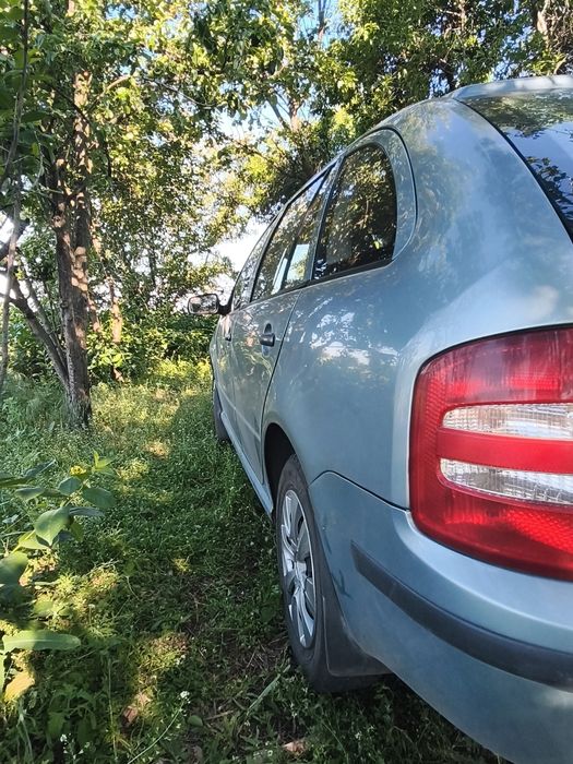 Продам Skoda Fabia 2001 года.