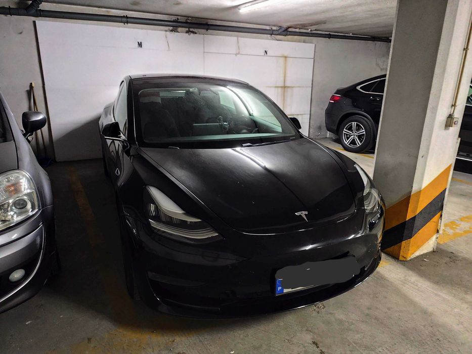 Vende se / arrenda-se  lugar garagem centro de Espinho