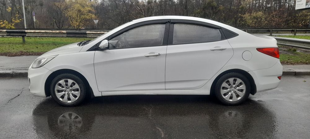 Продам хюндай акцент 1.4  2019