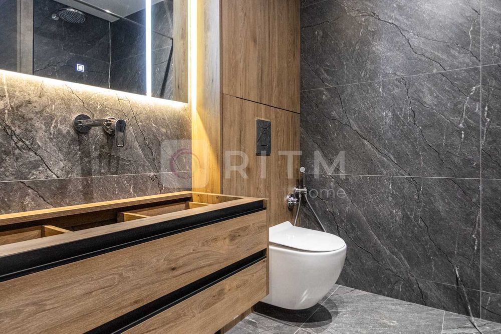 Продаж 1-кімнатної квартири з дизайнерським ремонтом у ЖК Manhattan UP