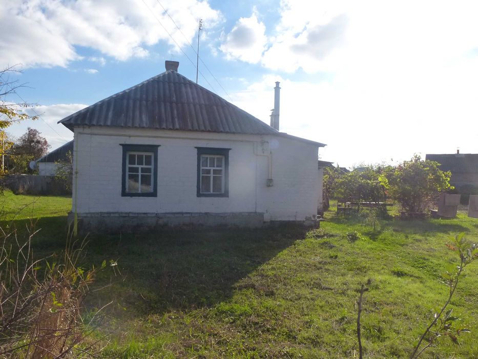 Продам будинок в м. Зміів