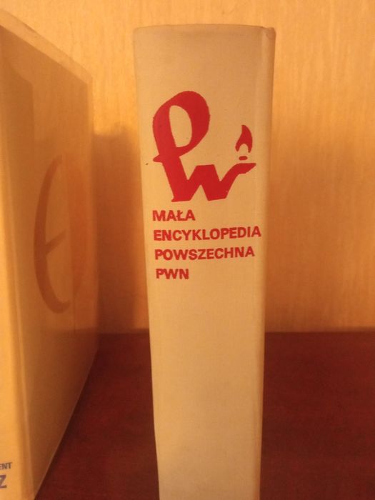 Komplet Encyklopedia Powszechna PWN 5 tomów 1973 r. + mała encyklopedi