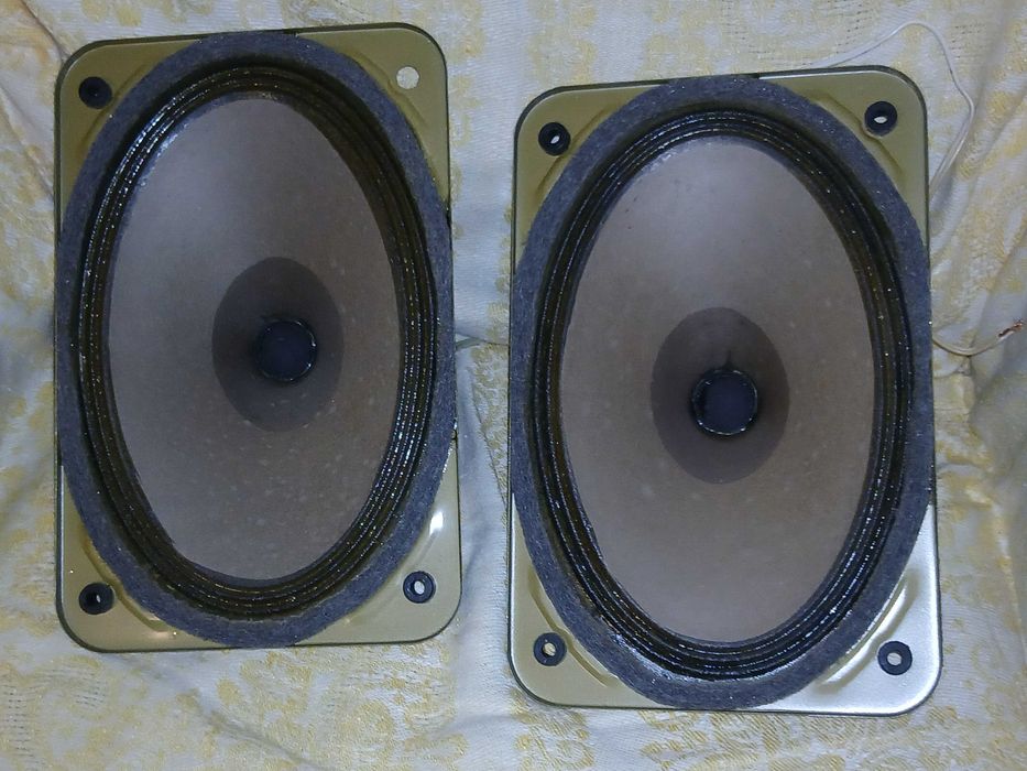 Немецкие широкополосные динамики, цена за пару.