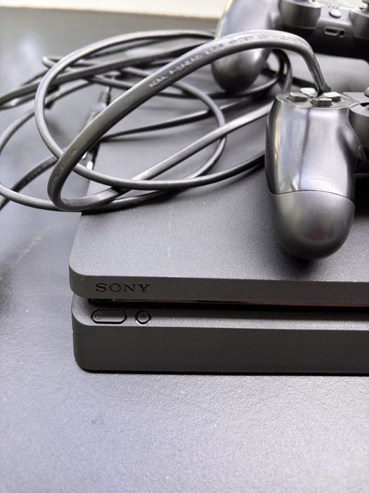 Consola ps4 e comandos originais