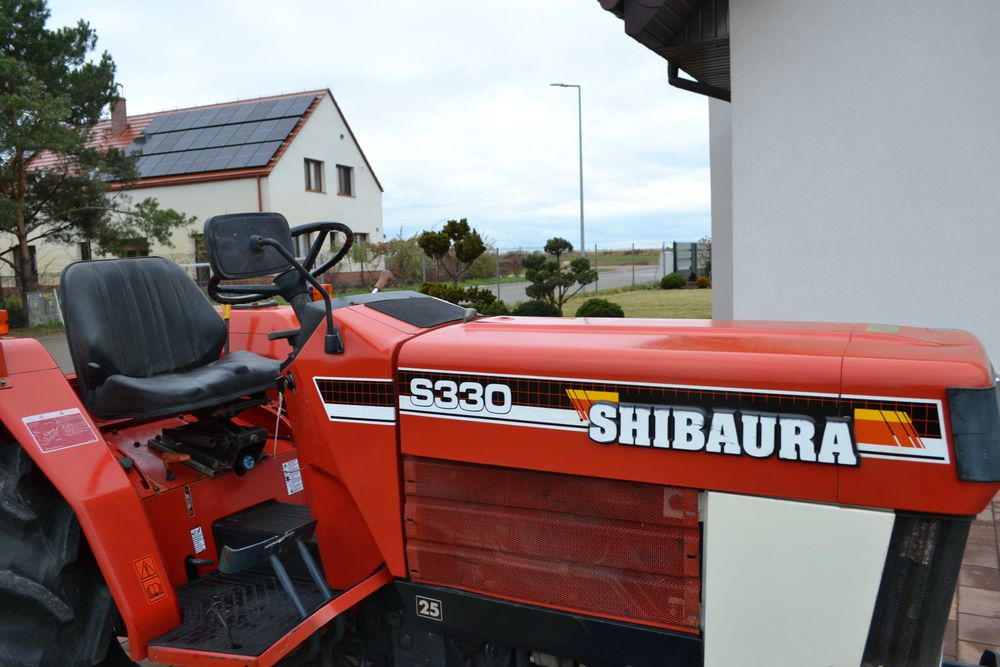 Traktorek japoński mini traktor Yanmar Kubota z ładowaczem