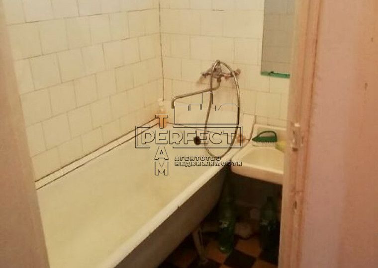 Продаж 2к квартири Світлицького 19 / Светлицкого 19