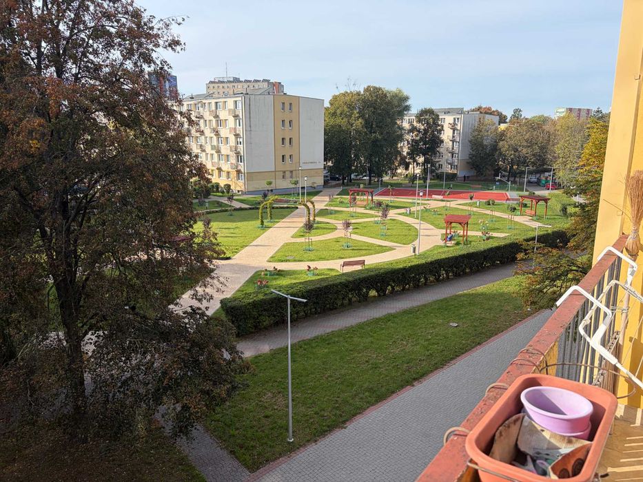 Ładny widok -> Wesoła 20A - 2 pokoje, oddzielna kuchnia