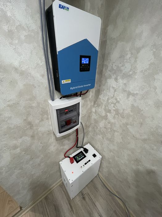 Встановлення гібридних  інверторов акамуляторов lifepo4