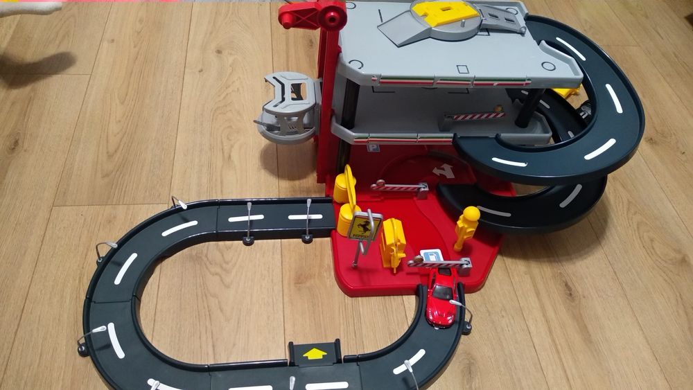 burado ferrari 3 уровня с лифтом парковка гараж