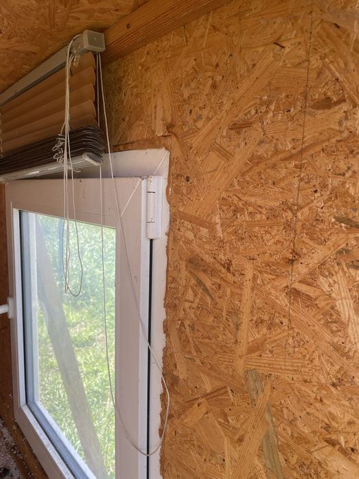 Апібудинок, Апидомик.