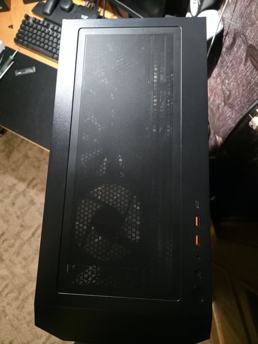 Корпус Cougar Uniface Black