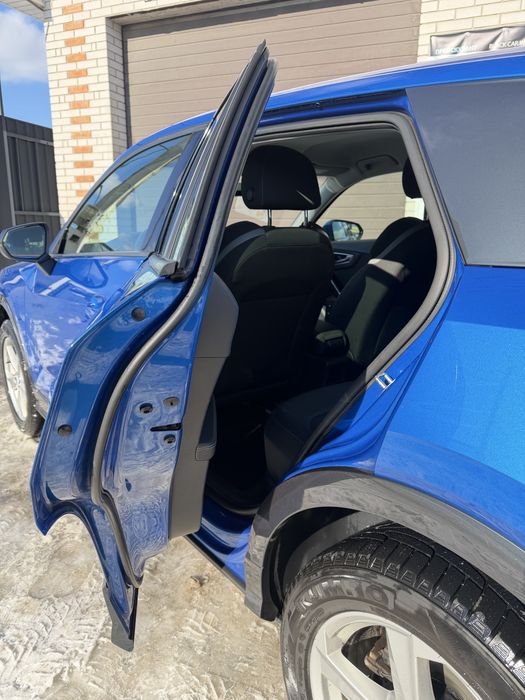 В продажі audi Q2