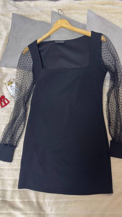 Жіноче плаття чорне