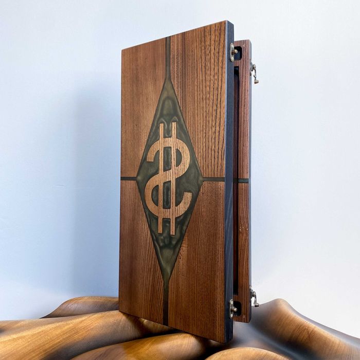 Дерев’яні Нарди зі смолою й символом долара від Виробника на ПОДАРУНОК