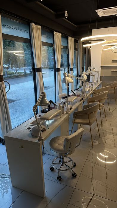 Sprzedam staniwisko manicure, stół manicure