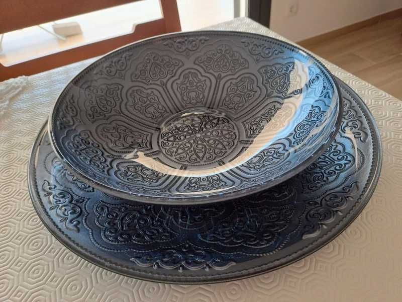 Pratos decorativos