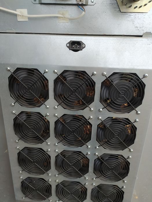 12-ти вентиляторный модуль для серверного шкафа, серверной стойки.