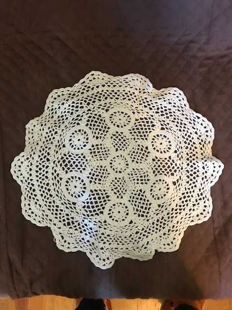 Naperon em renda antigo