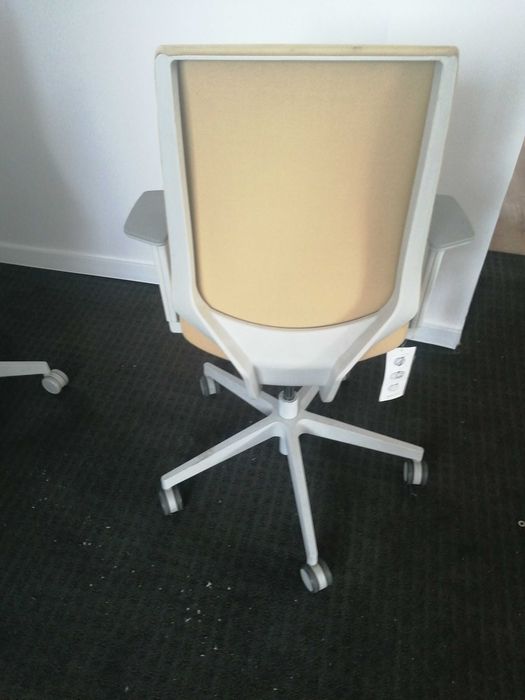 Fotel Biurowy Obrotowy Light Up ProfiM