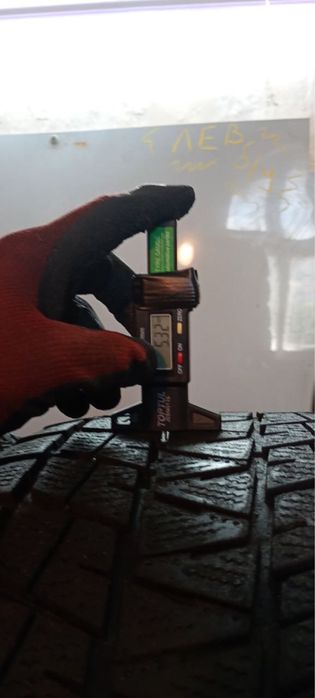 285/60.R18 комплект bridgestone