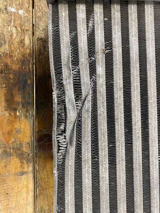 Porsche macan 95b рестайл радиатор интеркулера правый 95b145804e