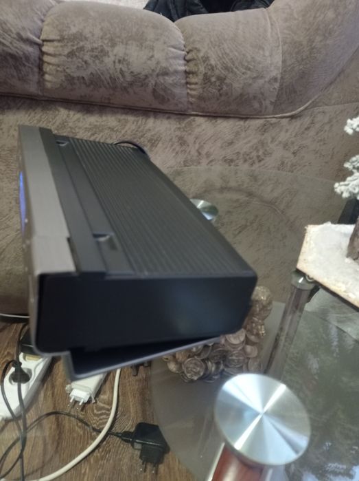 Радиоприемник Grundig Sonocloc 890.