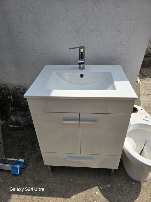Maquina de lavar, fogão,Móvel casa de banho,Corta Relva,Aquecimento eléctrico