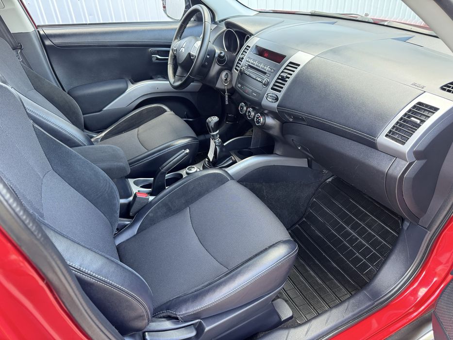 Mitsubishi Outlander 2.3 did 4*4  з Швейцарії
