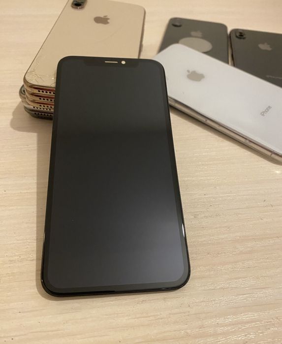 Дисплей iPhone X