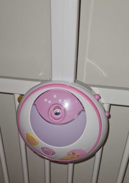 Suporte para berço musical e com luz