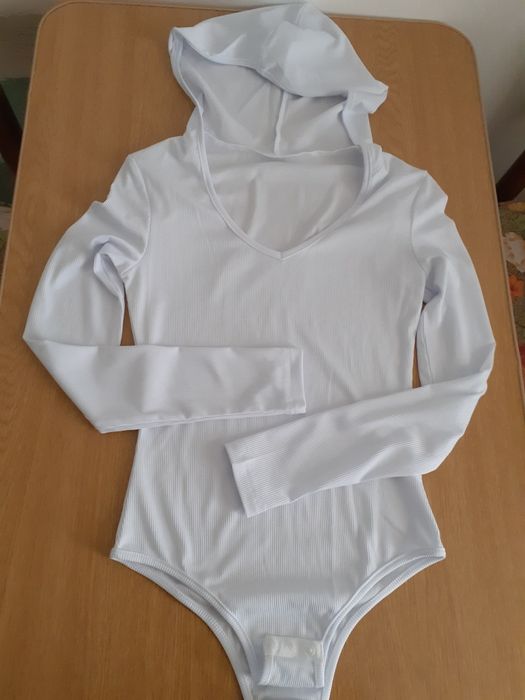 Боді  білий з капюшоном