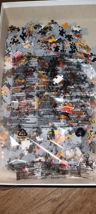 Puzzle 1000 elementów