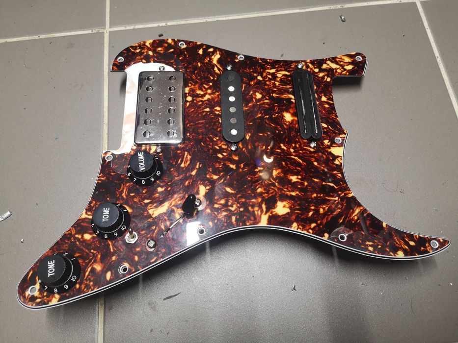 Pickguards Stratocaster e Jazzmaster