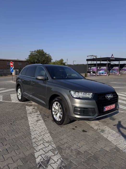 Ауди Q7 2.0 бензин 2017