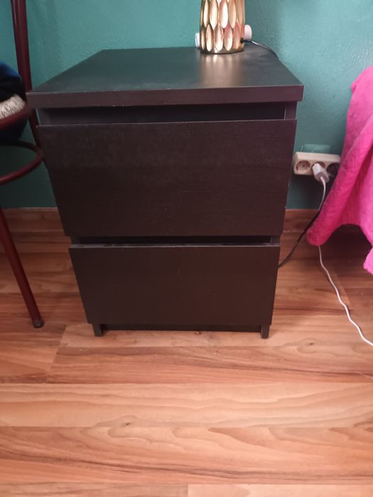 Vendo 2 mesas cabeceira pretas